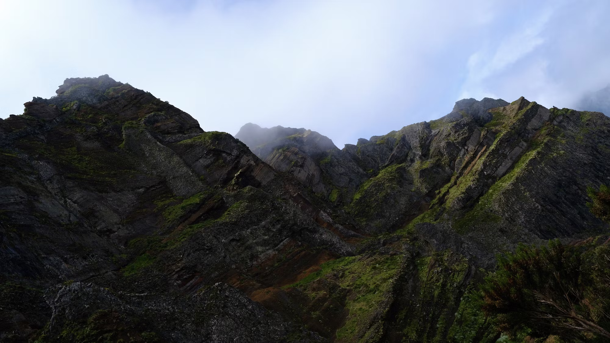 Družinsko pohodništvo: ustvarjanje trajnih spominov v naravi